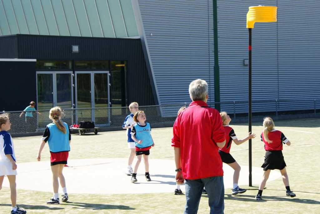 Korfbal E2  17 april 2010 -16.JPG